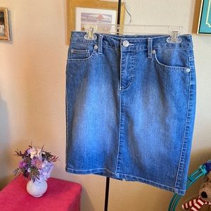 Nine West Vintage America Collection Denim Skirt Made in Indonesia Size 28/6